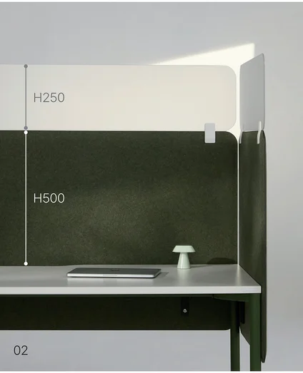 IMMERSION 이머젼 - 높이 H500과 애드온 H250 스크린을 적용한 IMMERSION 데스크